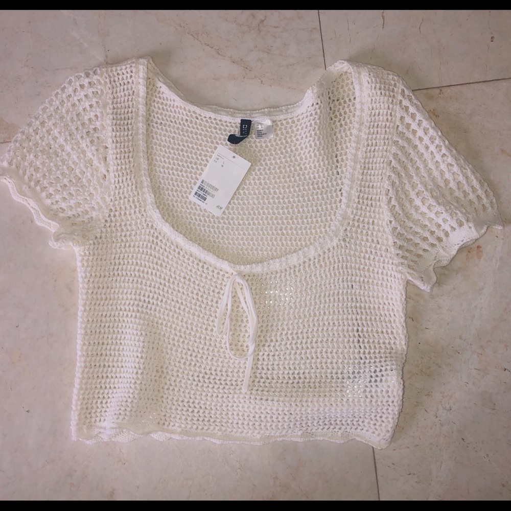 (NWT) H&M Divided crochet crop top